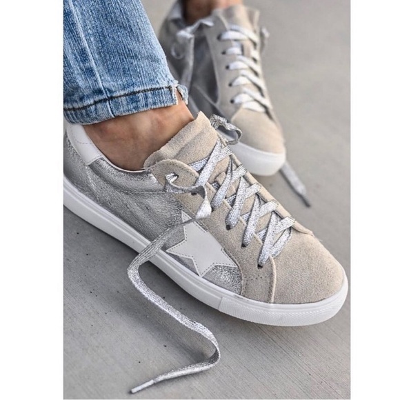 Shoes - ⭐️⭐️ 🤩 Star Sneaks 🤩 ⭐️⭐️